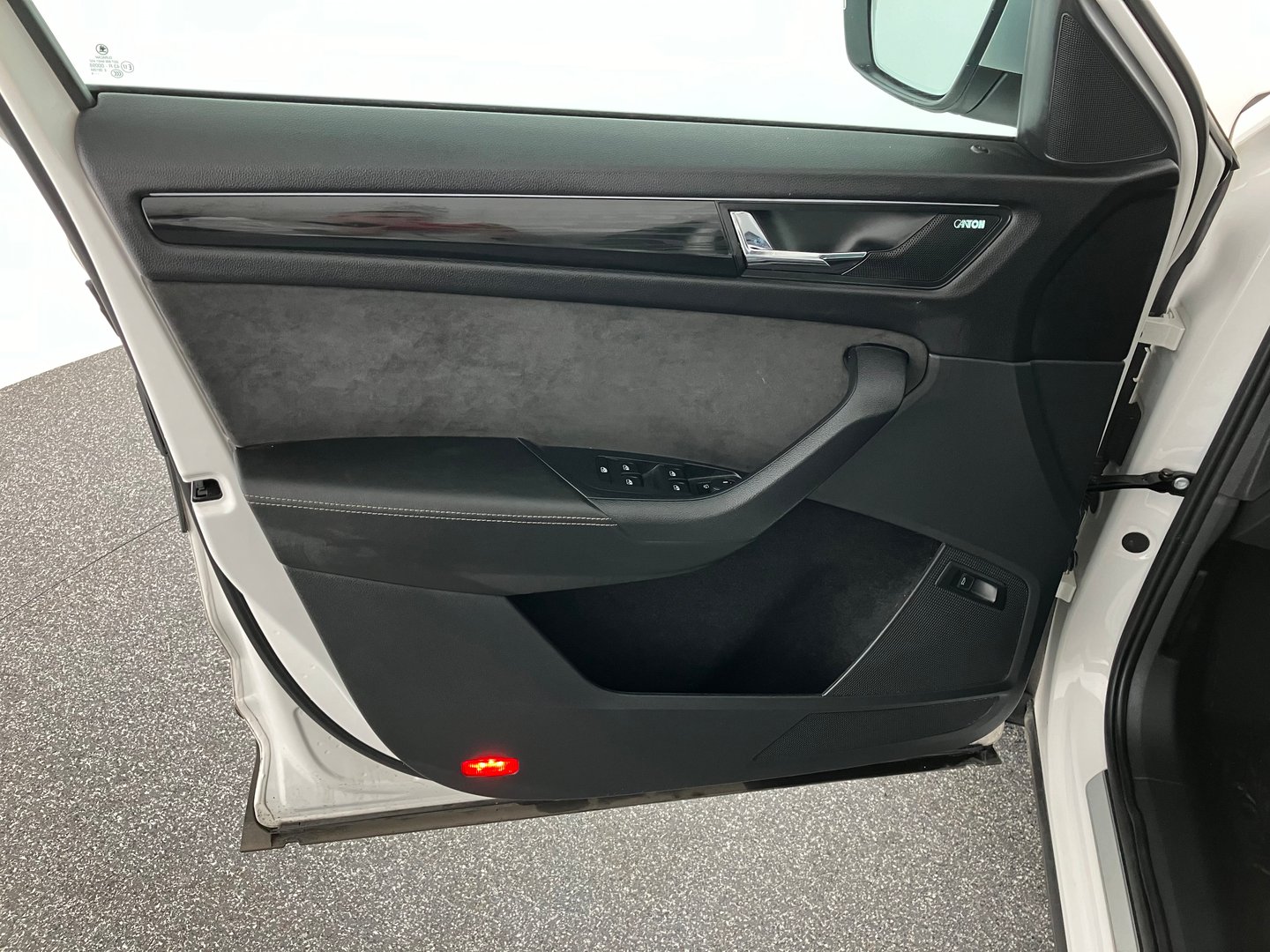 Škoda KODIAQ 4x4 SCOUT TSI DSG | Bild 3 von 20