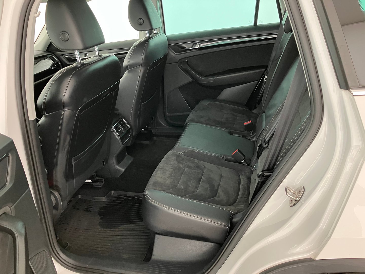 Škoda KODIAQ 4x4 SCOUT TSI DSG | Bild 16 von 20