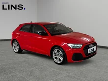 Audi A1 Sportback 30 TFSI S line exterieur in Misanorot Perleffekt