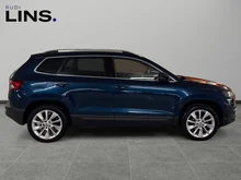 Škoda Karoq Ambition Limited TSI DSG in dunkelblau - metallic
