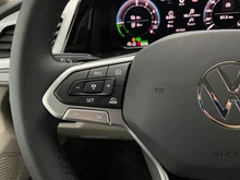 VW Multivan Business eHybrid 180 kW 4MOTION in Indiumgrau Metallic