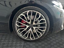 Audi S5 Avant quattro in Mythosschwarz Metallic