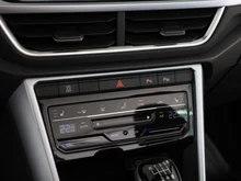 VW T-Roc Cabriolet Style TSI in Deep Black Perleffekt