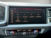 Audi A1 Sportback 25 TFSI intense in Cortinaweiss