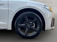 Audi A1 Sportback 25 TFSI intense in Cortinaweiss