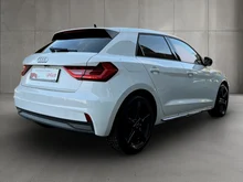 Audi A1 Sportback 25 TFSI intense in Cortinaweiss