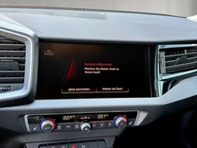 Audi A1 Sportback 25 TFSI intense in Cortinaweiss