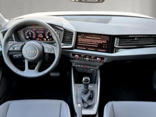 Audi A1 Sportback 25 TFSI intense in Cortinaweiss