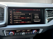 Audi A1 Sportback 25 TFSI intense in Cortinaweiss