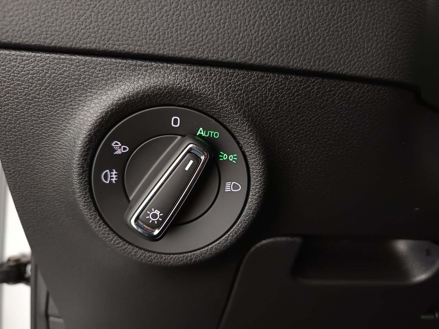Škoda KAROQ 4x4 Style TDI DSG | Bild 12 von 30