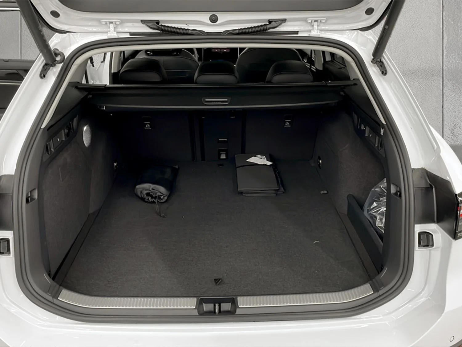 Bild eines VW Passat Variant Business eHybrid 150kW