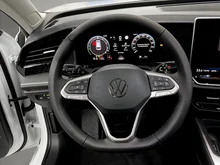 VW Passat Variant Business eHybrid 150kW in Pure White