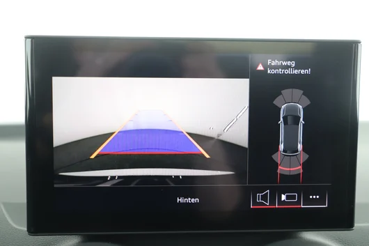 Bild eines Q2 30 TFSI admired