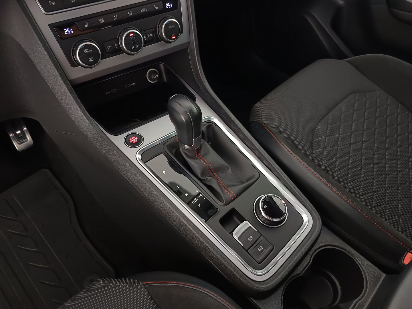 SEAT Ateca FR 1.5 TSI ACT DSG | Bild 24 von 29