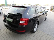 Škoda Octavia Combi Style TDI in schwarz - metallic-perleffektno