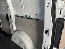VW Kastenwagen Transporter Kastenwagen TDI in Clear White