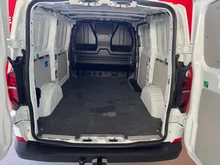 VW Kastenwagen Transporter Kastenwagen TDI in Clear White