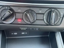SEAT Ibiza Reference Edition 1.0 80PS in Fjord-Blau