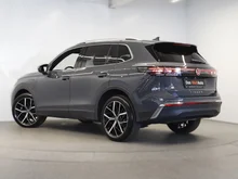 VW Tiguan Elegance eHybrid DSG 150 kW in Delfingrau Metallic