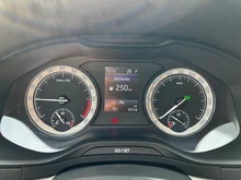 Škoda Karoq 4x4 Style 125 TDI DSG in Quarz-Grau Metallic