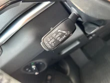 Škoda Karoq 4x4 Style 125 TDI DSG in Quarz-Grau Metallic