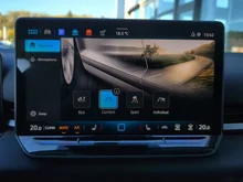 VW T-Roc Life eTSI DSG in Celestial Blue Dach Black Uni