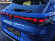 VW T-Roc Life eTSI DSG in Celestial Blue Dach Black Uni