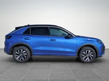 VW T-Roc Life eTSI DSG in Celestial Blue Dach Black Uni