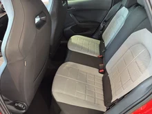 SEAT Arona FR Edition 1.0 TSI DSG in Liminal-Rot Dach Nacht-Schwarz