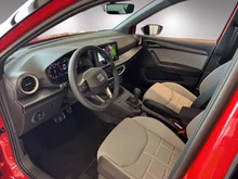 SEAT Arona FR Edition 1.0 TSI DSG in Liminal-Rot Dach Nacht-Schwarz