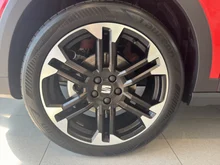 SEAT Arona FR Edition 1.0 TSI DSG in Liminal-Rot Dach Nacht-Schwarz