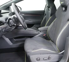 Škoda Enyaq RS in Black-Magic Perleffekt