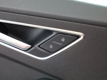 Audi Q2 30 TDI intense in tangorot metallic
