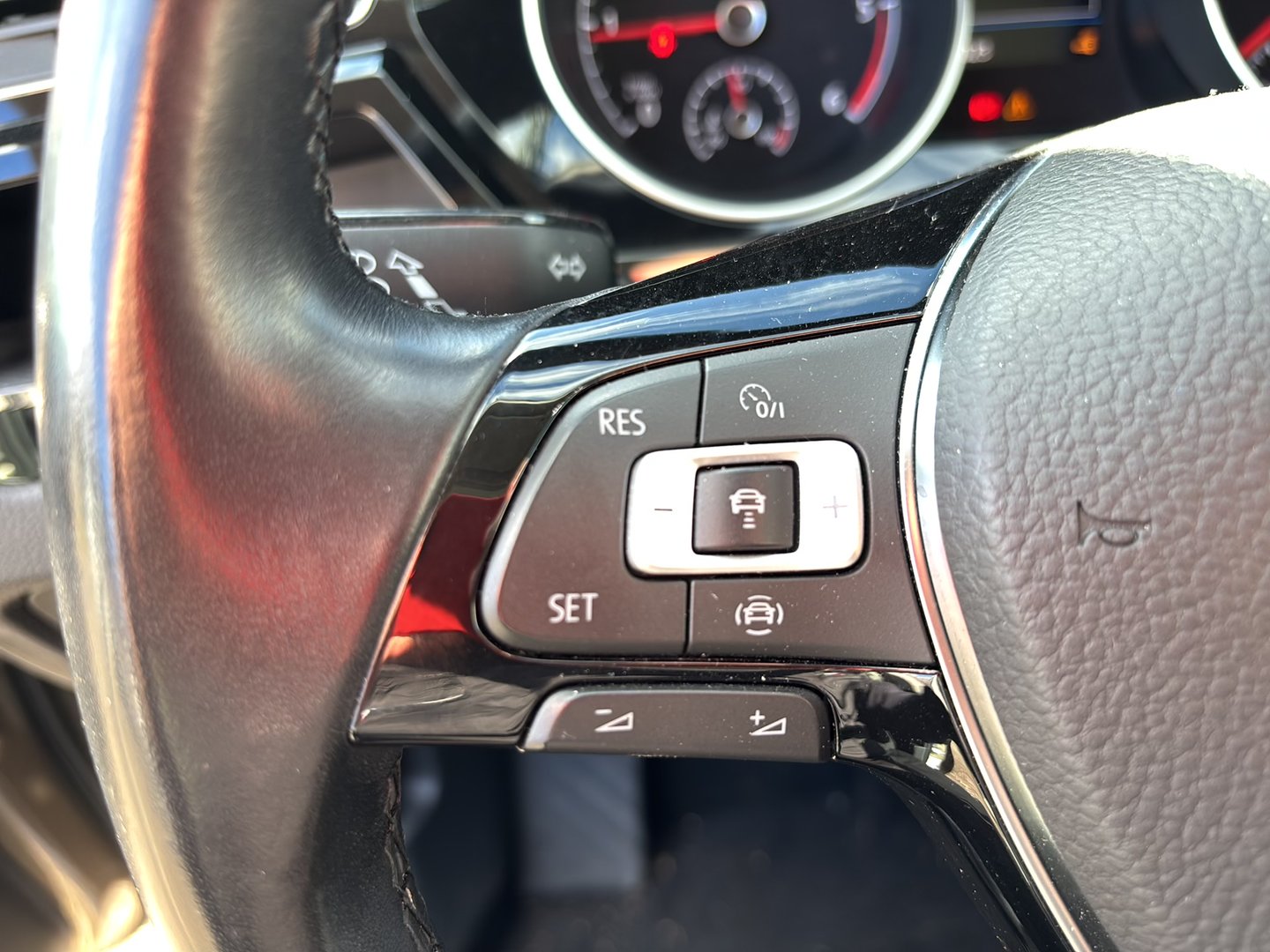 VW Touran Highline TDI SCR DSG 7-Sitzer | Bild 16 von 31