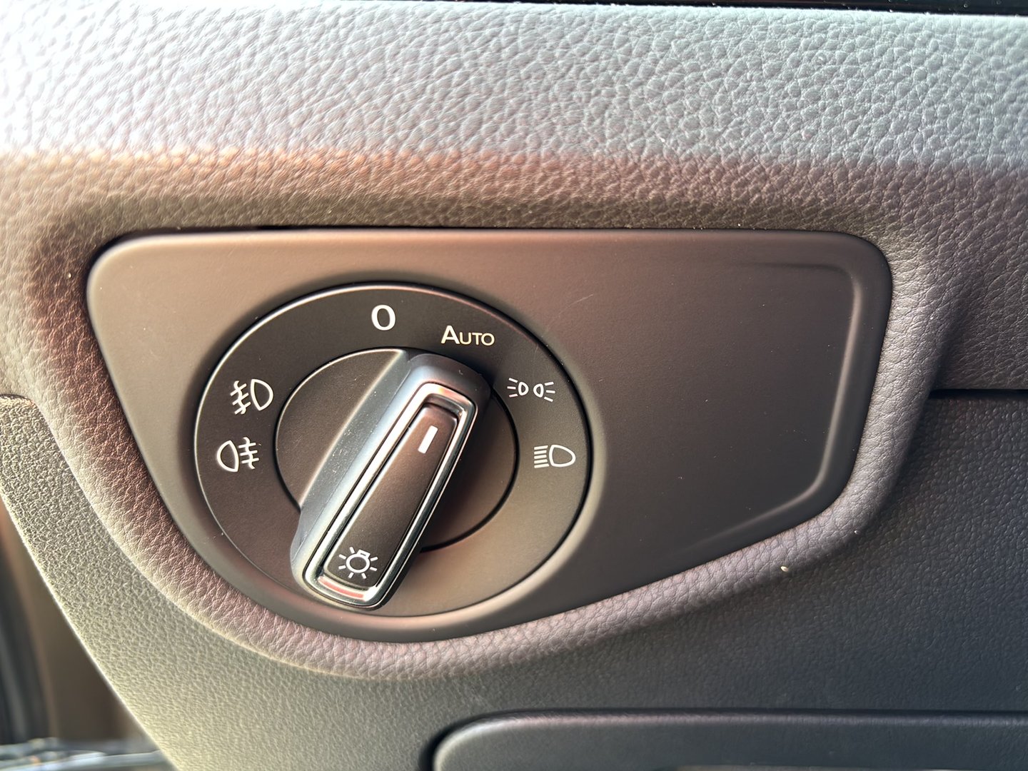 VW Touran Highline TDI SCR DSG 7-Sitzer | Bild 10 von 31