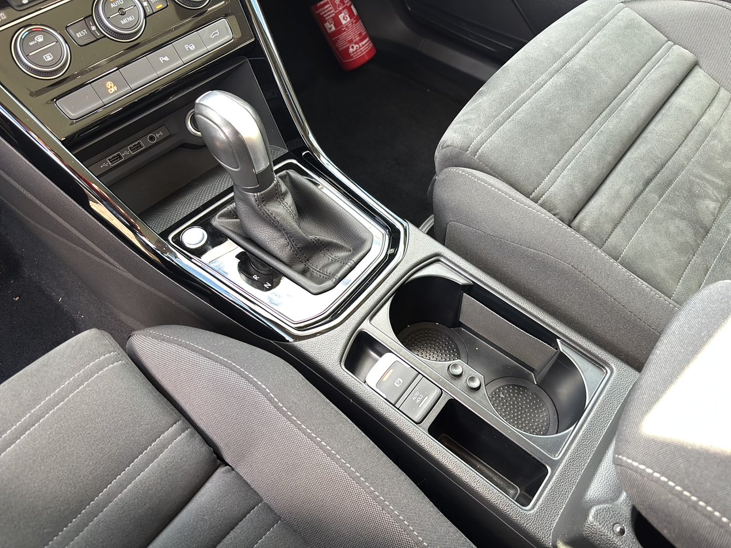 VW Touran Highline TDI SCR DSG 7-Sitzer | Bild 22 von 31