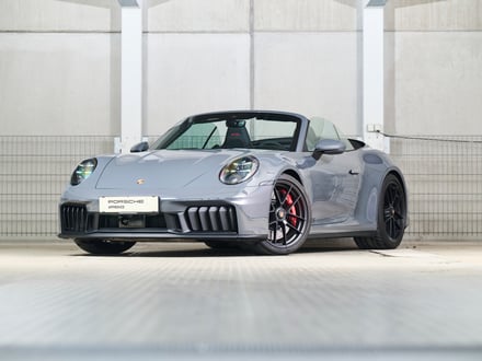 Porsche 911 Carrera 4 GTS Cabriolet