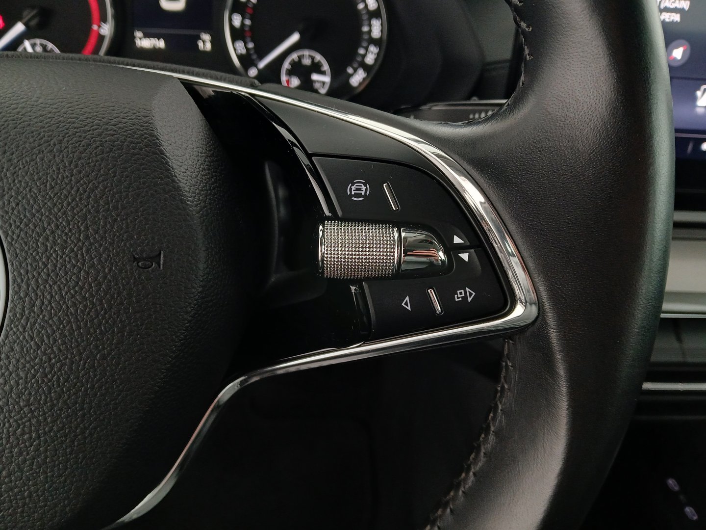 Škoda OCTAVIA Combi Ambition TSI | Bild 17 von 30