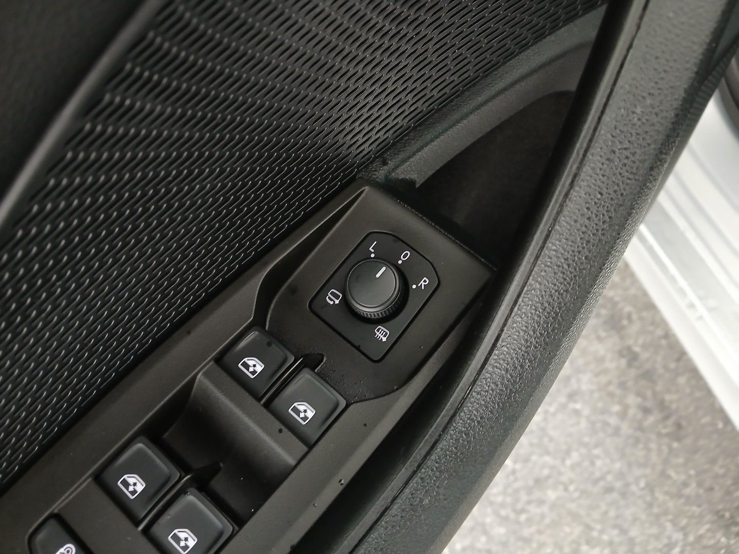 Škoda OCTAVIA Combi Ambition TSI | Bild 11 von 30