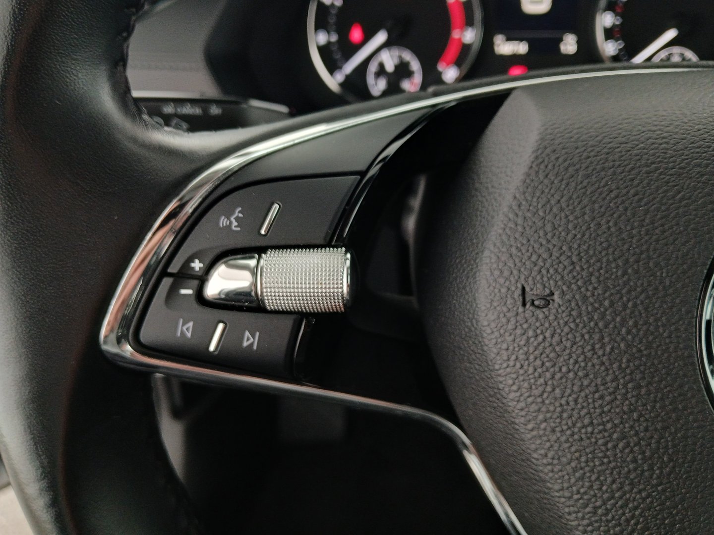 Škoda OCTAVIA Combi Ambition TSI | Bild 16 von 30