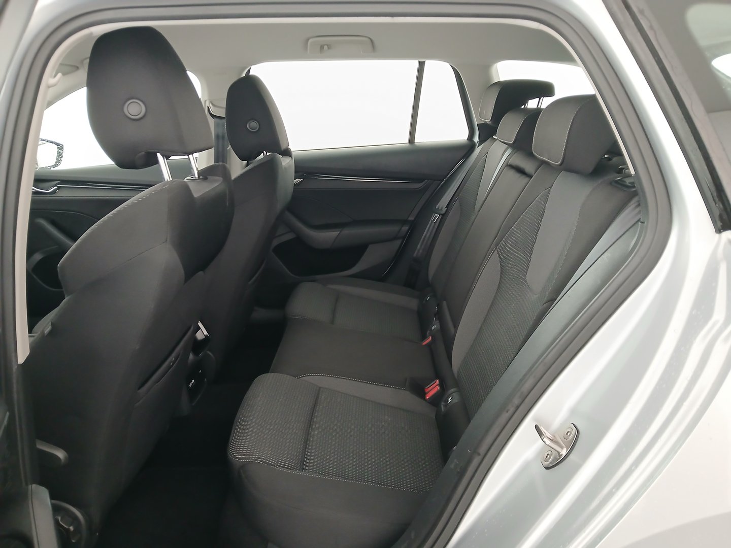 Škoda OCTAVIA Combi Ambition TSI | Bild 27 von 30