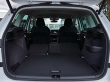 Škoda Karoq Selection TSI DSG ACT in Moon-Weiß Metallic
