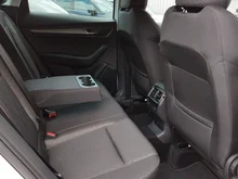 Škoda Karoq Selection TSI DSG ACT in Moon-Weiß Metallic