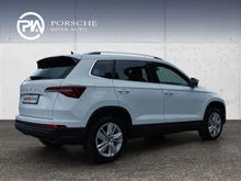 Škoda Karoq Selection TSI DSG ACT in Moon-Weiß Metallic