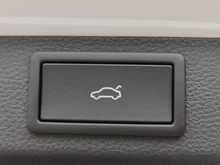 Škoda Karoq Selection TSI DSG ACT in Moon-Weiß Metallic