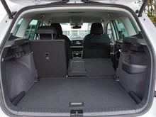 Škoda Karoq Selection TSI DSG ACT in Moon-Weiß Metallic