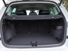 Škoda Karoq Selection TSI DSG ACT in Moon-Weiß Metallic