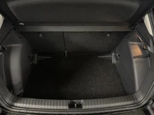 Škoda Fabia Essence in Black-Magic Perleffekt