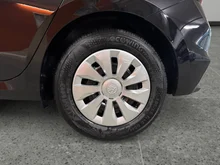 Škoda Fabia Essence in Black-Magic Perleffekt