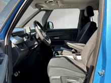 VW ID Buzz ID. Buzz Pro LR 4MOTION 250 kW in Candy Weiß / Medium Blue